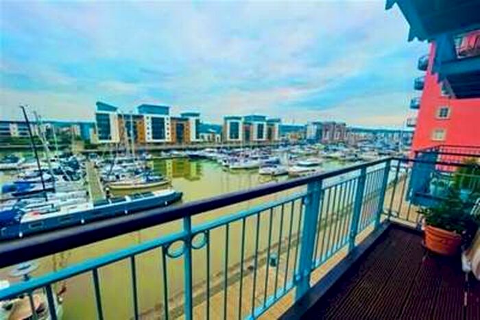 3 Bedroom Flat To Rent In Waters Edge, Portishead, BS20