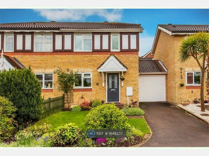 2 Bedroom Semi-Detached House To Rent In Chelmsford Close, Sutton, SM2