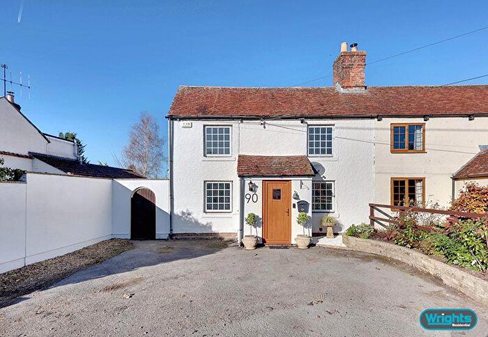 3 Bedroom Semi-Detached House For Sale In Frome Road, Trowbridge, BA14