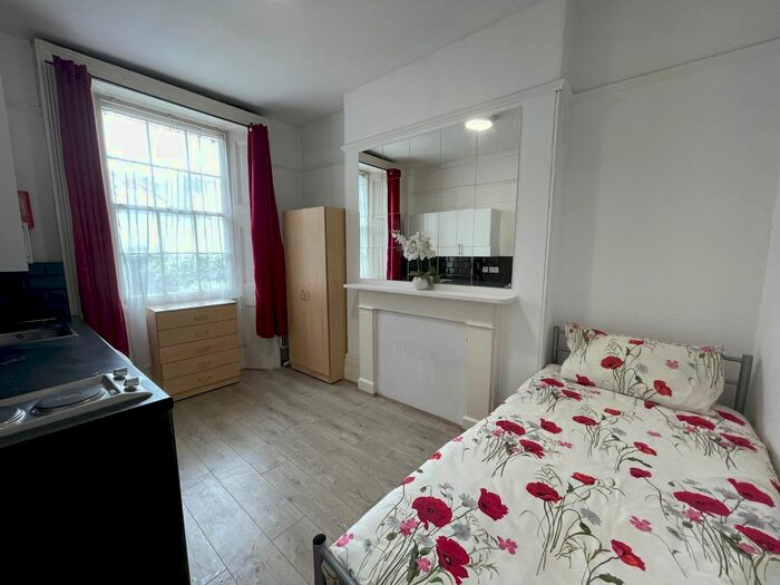 Studio To Rent In Oakley Street, London, SW3