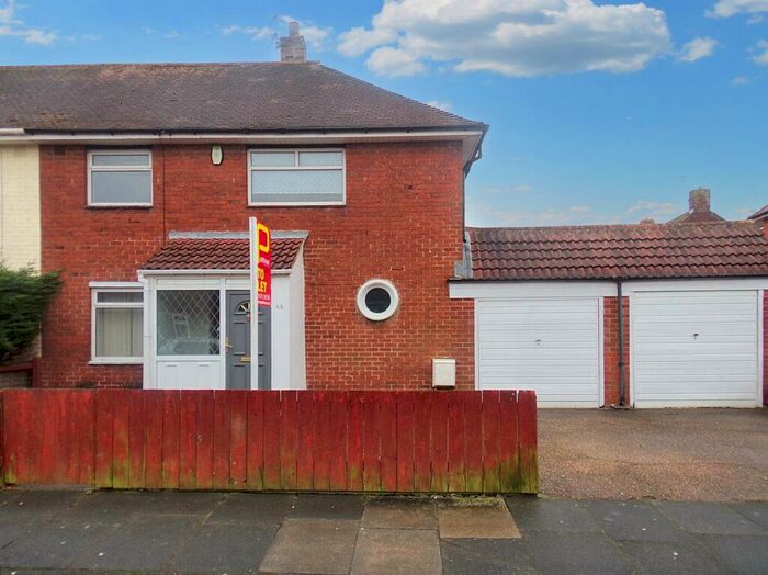 3 Bedroom Semi-Detached House To Rent In Weardale Avenue, Cowpen, Blyth, Northumberland, NE24