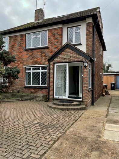 4 Bedroom Semi-Detached House To Rent In Hawkwood Crescent, London, E4