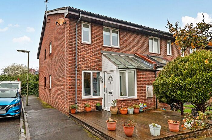 1 Bedroom End Terrace House For Sale In Shepperton, TW17