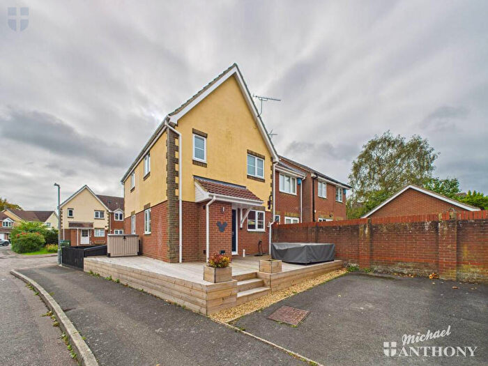 1 Bedroom Cluster House For Sale In Plough Close, Aylesbury, Buckinghamshire, HP21