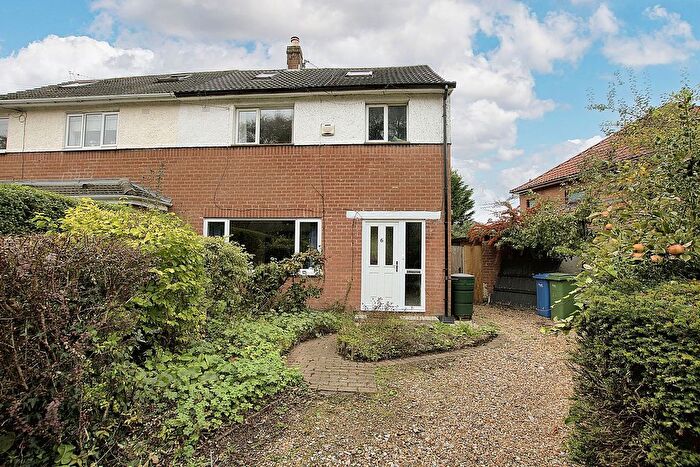 3 Bedroom Semi-Detached House To Rent In Farm Lane, Appleton, WA4