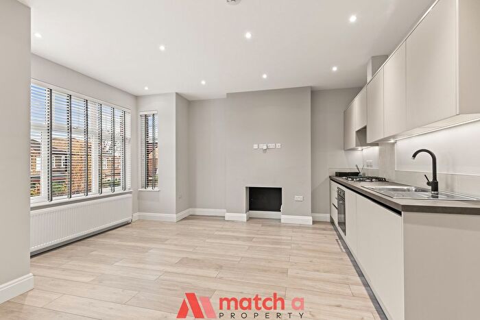 2 Bedroom Flat To Rent In Rusthall Avenue, Chiswick, London, W4