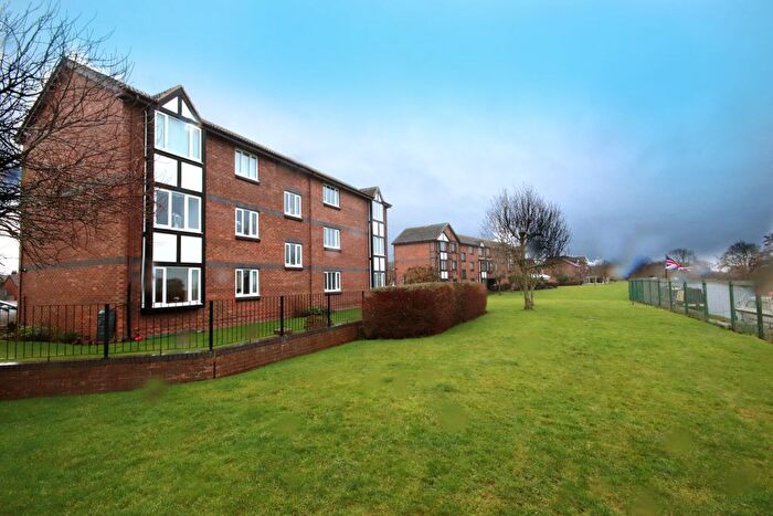 2 Bedroom Flat For Sale In The Fieldings, Lydiate, L31