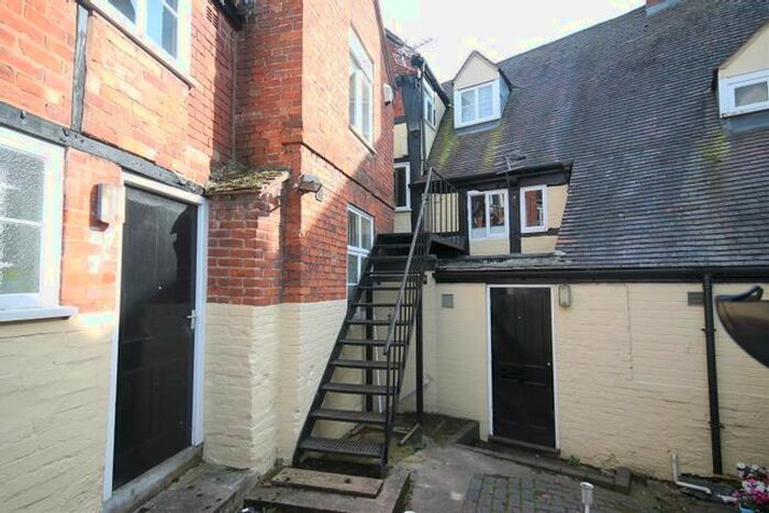 1 Bedroom Flat To Rent In Court Lane, Newent GL18