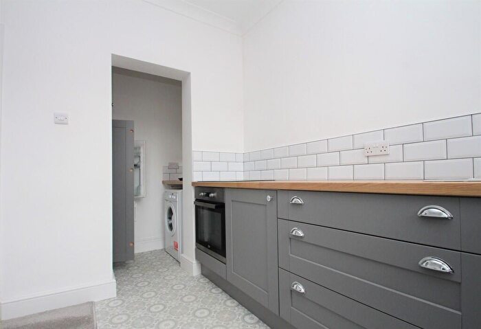 1 Bedroom Flat To Rent In St. Michaels Road, Worthing, BN11