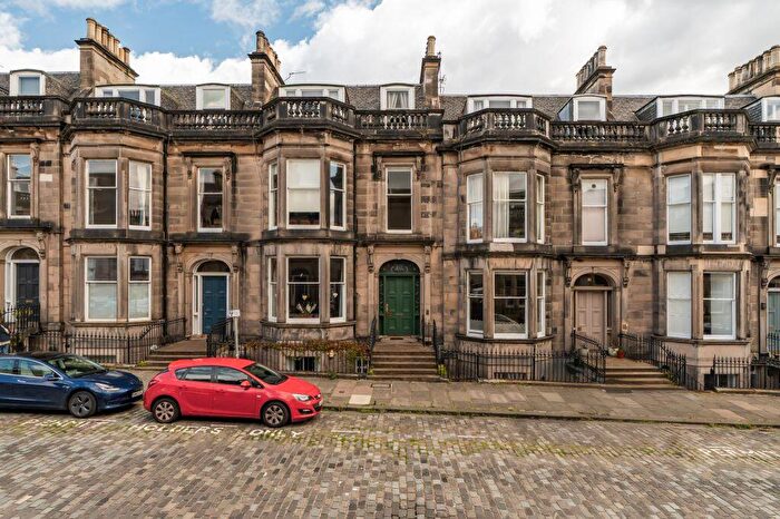 2 Bedroom Flat For Sale In F Coates Gardens, Edinburgh, EH12