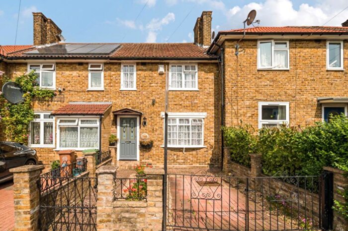 3 Bedroom House To Rent In Peterborough Road, Carshalton, SM5