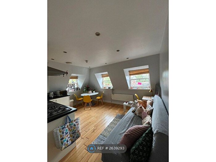 1 Bedroom Flat To Rent In Warner Place, London, E2