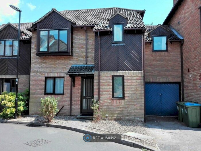 4 Bedroom Terraced House To Rent In Highcrown Mews, Southampton, SO17