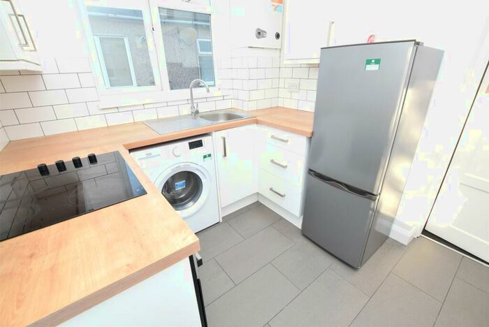 2 Bedroom Maisonette To Rent In Wolseley Road, Rush Green, Romford, RM7