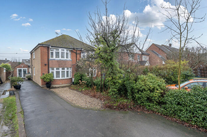 4 Bedroom Semi Detached House For Sale In Binfield Road, Bracknell, Berkshire, RG42