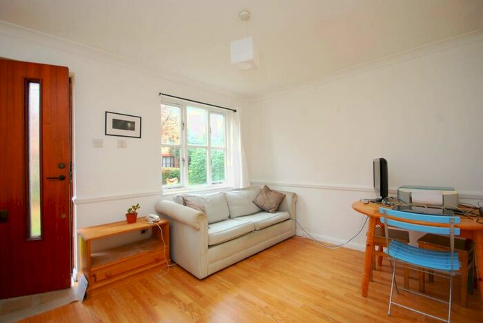 1 Bedroom Flat To Rent In Bunning Way, Barnsbury, London, N7