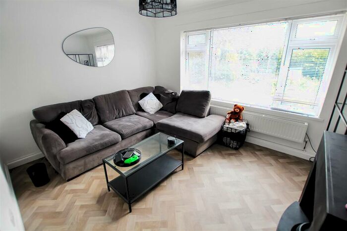 3 Bedroom Terraced House For Sale In Lee Green, Newton Aycliffe, DL5
