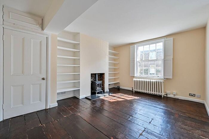2 Bedroom Flat To Rent In Brand Street, Greenwich, London, SE10