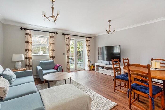 4 Bedroom Town House To Rent In Fernbank Road, Ascot, SL5