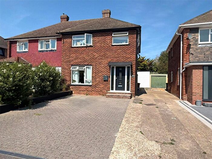3 Bedroom Semi Detached House For Sale In Tennyson Walk, Northfleet, Kent, DA11