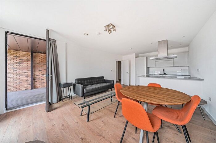 2 Bedroom Flat To Rent In Leyton Road, London, E15