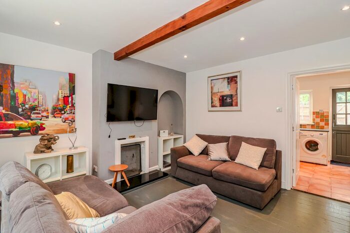 3 Bedroom Terraced House For Sale In Dellside, Harefield, Uxbridge, UB9