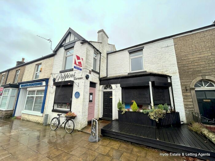 2 Bedroom Flat To Rent In Lee Lane, Horwich, Bolton, BL6