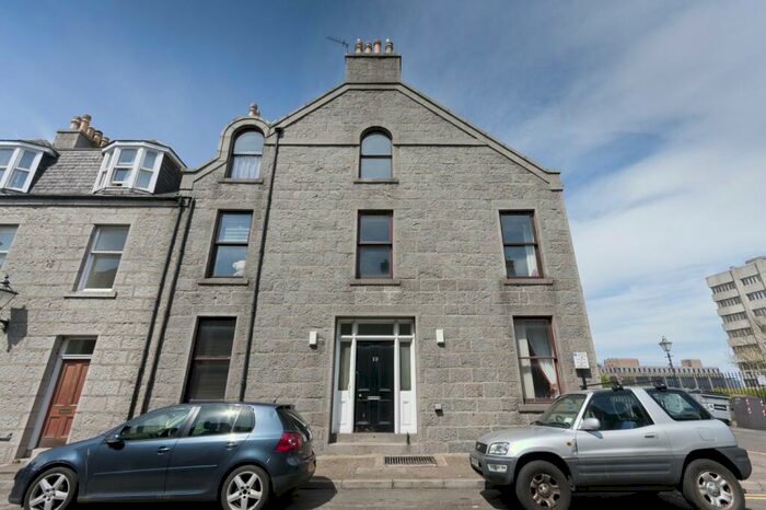 2 Bedroom Flat To Rent In St Mary's Place, City Centre, Aberdeen, AB11