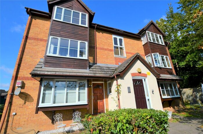 Studio To Rent In Orchard Grove, London, SE20