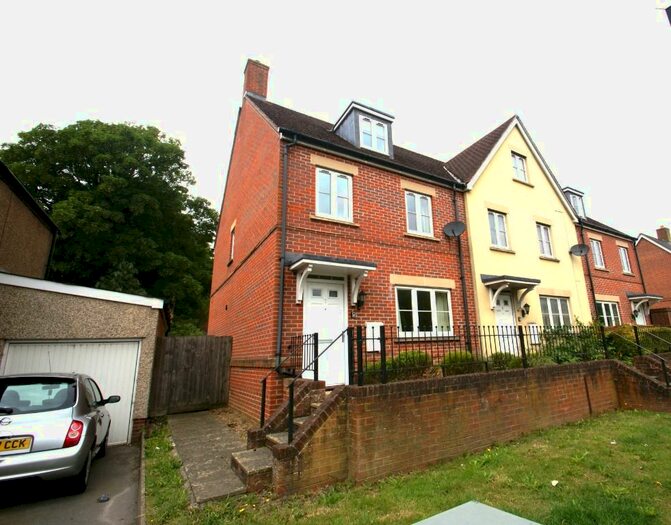 3 Bedroom End Of Terrace House To Rent In Trinity View Road, Tidworth, SP9