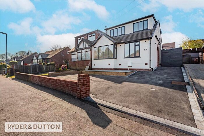 4 Bedroom Semi-Detached Bungalow For Sale In Mount Road, Alkrington, Middleton, Manchester, M24