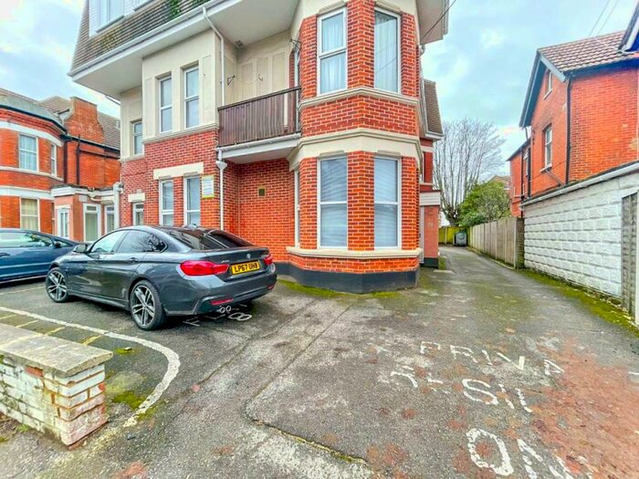 2 Bedroom Flat To Rent In Argyll Road, Boscombe, Bournemouth, BH5