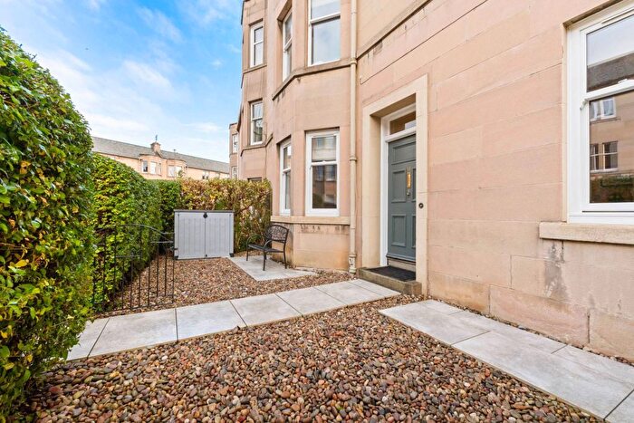 3 Bedroom Flat For Sale In Learmonth Crescent, Comely Bank, Edinburgh, EH4