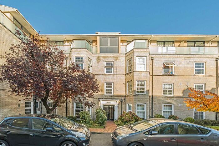 2 Bedroom Flat To Rent In West Barnes Lane, Raynes Park, KT3