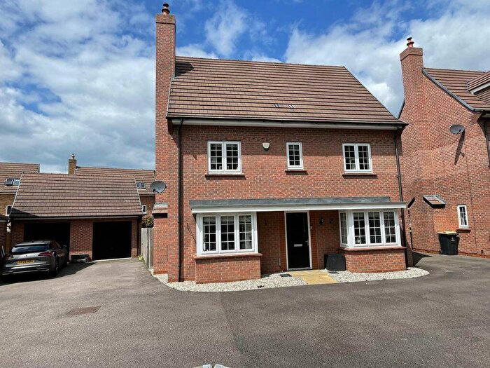 5 Bedroom Detached House To Rent In Oxford Blue Way, Stewartby, Bedfordshire, MK43