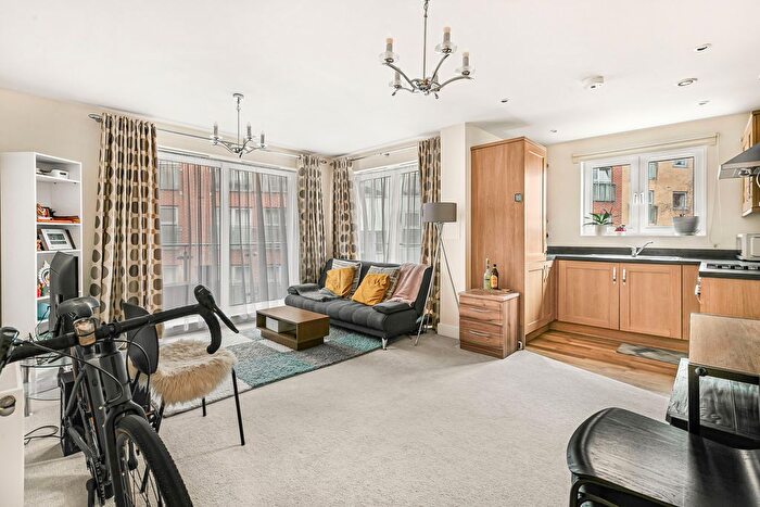 2 Bedroom Flat For Sale In Charrington Place, St Albans, AL1