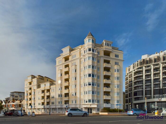 2 Bedroom Flat To Rent In Grand Parade, Eastbourne, BN21