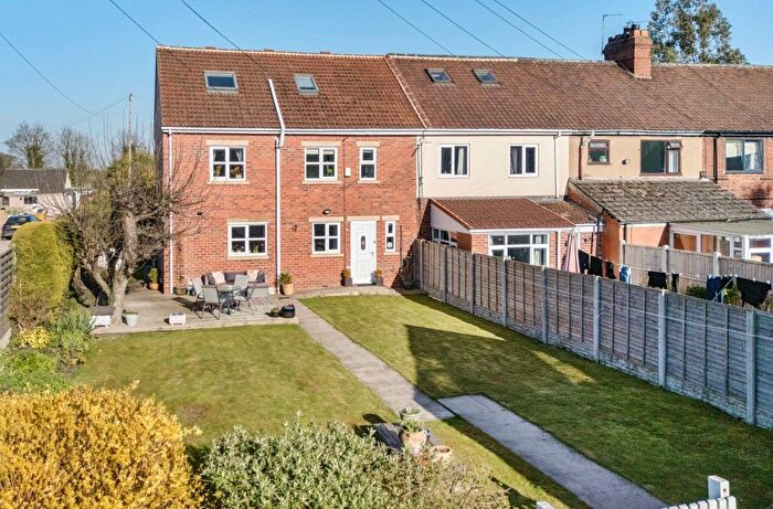 4 Bedroom End Of Terrace House For Sale In Westbourne Terrace, Leeds, LS25