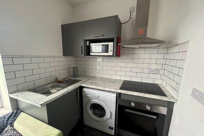 Studio To Rent In A Hartshorne Road, Swadlincote, DE11