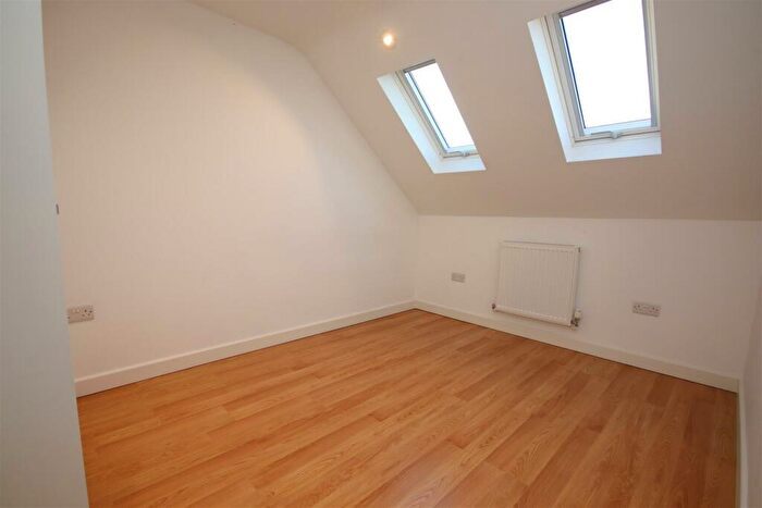 2 Bedroom Apartment To Rent In Roseford Road, Cambridge, CB4