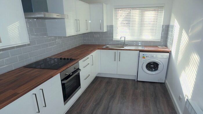 1 Bedroom Apartment To Rent In Grammar School Yard, Fish Street, HU1