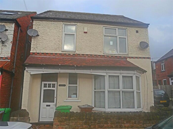 4 Bedroom Detached House To Rent In Elmsthorpe Avenue, Nottingham, NG7