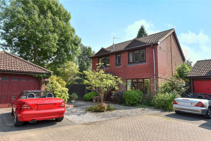 4 Bedroom Detached House To Rent In Badgers Copse, Camberley, Surrey GU15