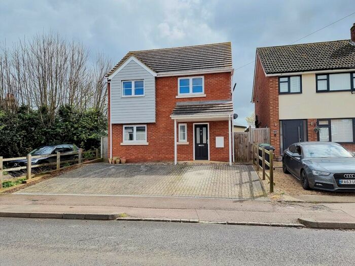 3 Bedroom Detached House For Sale In Silver End Road, Haynes, MK45