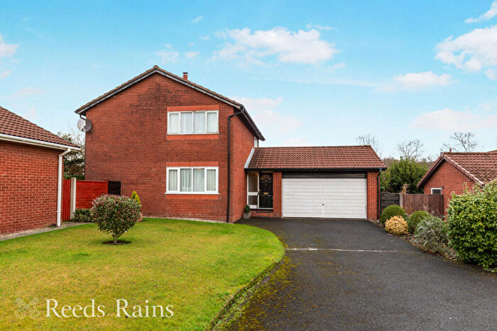 4 Bedroom Detached House For Sale In The Farthings, Chorley, Lancashire, PR7