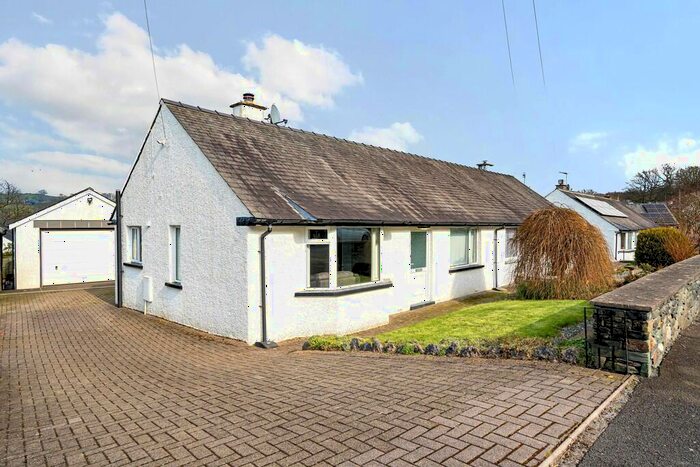2 Bedroom Semi-Detached Bungalow For Sale In Thornthwaite Road, Windermere, LA23