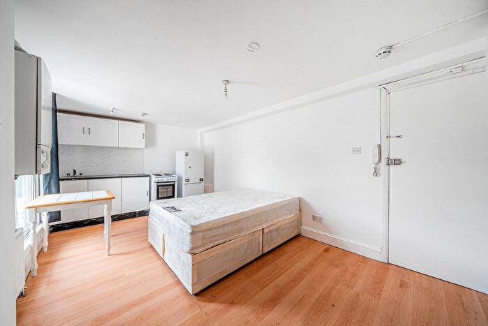 1 Bedroom Flat To Rent In Clarence Road, Clapton, London, E5