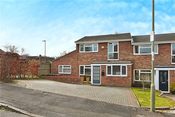 4 Bedroom Semi Detached House For Sale In Woodside Road, North Baddesley, Southampton, Hampshire, SO52