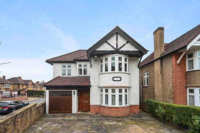 5 Bedroom Detached House For Sale In Elms Road, Harrow Weald, HA3