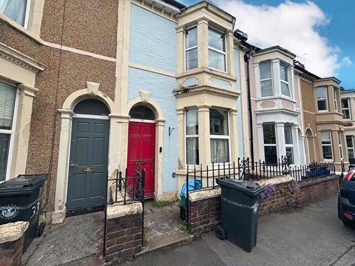 2 Bedroom House To Rent In Lawrence Avenue, Easton, Bristol, BS5
